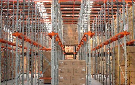 貫通式貨架和穿梭式貨架相比在哪些地方上有所區(qū)別